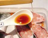 A picture of step 1 of Vietnamese Braised Basa Fish (Cá ba sa kho tộ).