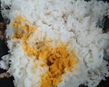 Foto langkah ke 3 dari resep Nasi Goreng Kunyit Kencur.