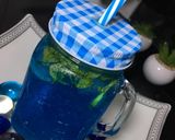 A picture of step 5 of Blue Lagoon Mocktail.