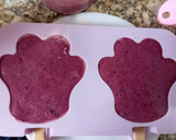 Foto del paso 3 de la receta: Helado vegano de frutilla y arándanos