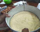 A picture of step 7 of Cookpad Vanila Sponge Cake.