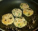 A picture of step 2 of Potato kheel ki tikki.