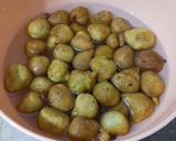 A picture of step 4 of 7 maslay Baisan k Dahi baray #iftarContestwithHuma #Cookpadapp.