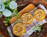 عکس مرحله 12 از دستور تارت هلو شنی مجلسی 🍑🥧