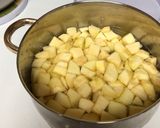 A picture of step 2 of Best Homemade Applesauce.