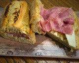 Foto del paso 6 de la receta: Bocadillo de lacón con queso y mostaza