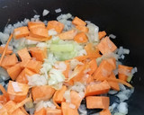 Foto del paso 3 de la receta: Crema de guisantes con boniato