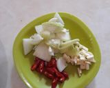 Foto langkah ke 1 dari resep Tumis Udang Rebon Campur Sari.
