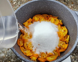 Foto del paso 1 de la receta: Helado de quinotos en almíbar sobre crêpes flambeadas 🔥 (con claras pasteurizadas!)
