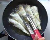 Foto langkah ke 7 dari resep Mie kepompong goreng.