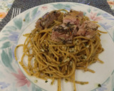 Foto del paso 3 de la receta: Atún rojo al ajillo con spaghetti integrales