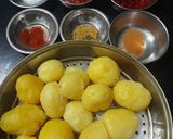 લસણીયા બટેટા ભૂંગળા (lasaniya bateta bhungda recipe in gujarati) રેસીપી સ્ટેપ1ફોટો