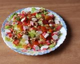 Foto del paso 3 de la receta: Ensalada de surimi con lechuga