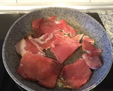 Foto del paso 1 de la receta: Atún rojo encebollado