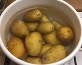 A picture of step 2 of Baked potatoes with tofu and thyme (pečené zemiaky s tofu a tymiánom).