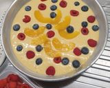 Foto del paso 3 de la receta: Bizcocho de yogur y frutas
