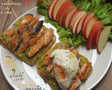 รูปขั้นตอนการทำที่ 1 ของ Avocado toast, ขนมปังอัลมอนด์อะโวคาโดไข่น้ำแบบ EZ