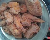 A picture of step 5 of Semolina crusted deep fry chicken.