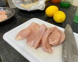 Foto langkah ke 1 dari resep Ayam fillet (crispy chicken popcorn) saus lemon.
