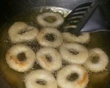 Foto langkah ke 3 dari resep Donat Ketan.