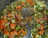 हरा प्याज़ और टमाटर की सब्ज़ी रेसिपी चरण 5 फोटो