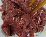 Hình bước làm 1 của món Bò xào sả ớt