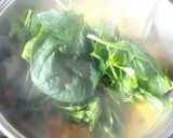 Foto del paso 3 de la receta: Sopa de verduras y pollo