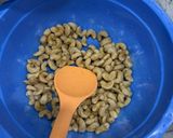 Foto langkah ke 3 dari resep Kacang Mede Oven.