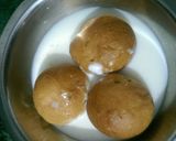 A picture of step 1 of Instant dahi vada.