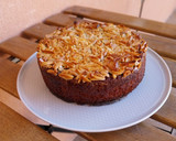 Foto del paso 11 de la receta: Bizcocho de galletas con crujiente de almendras