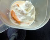 A picture of step 2 of Mango Milkshake.