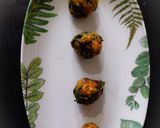 A picture of step 4 of Methi bites.