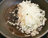 Foto del paso 2 de la receta: Coca tapada de Boquerones frescos