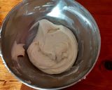 Foto del passaggio 8 della ricetta Cheesecake al cioccolato bianco con ganache al cioccolato fondente