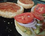 A picture of step 2 of Chicken shami burger.