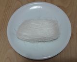Pas rețetă Noodles cu somon afumat, dovlecei și morcov 2 fotografie