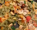 รูปขั้นตอนการทำที่ 5 ของ Pesto Pasta with MushroomFired Egg (Non-Oil)