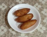 A picture of step 4 of Bread rolls.