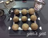 A picture of step 4 of Poppy Seeds Laddoos.