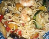 Foto del paso 4 de la receta Noodles con verduras y langostinos