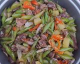 Foto langkah ke 6 dari resep Tumis Buncis Kentang Ati Ampela.