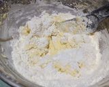 Foto langkah ke 3 dari resep Semprit Durian - Durian cookies.