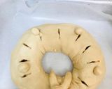 Foto del paso 3 de la receta: Rosca de pan de muerto