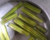 A picture of step 1 of Drumstick soup.