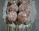 Foto langkah ke 2 dari resep Sate Donat buah naga.