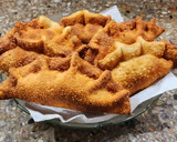 Foto del paso 5 de la receta: 🧅🧀 Empanadas de cebolla y queso muzzarella 🧀🧅 para freír, para hornear, para freezar 😉