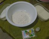 A picture of step 2 of Sweet Indonesian Pancake.