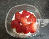 A picture of step 3 of 🍓 Strawberry 🍓 Cream.