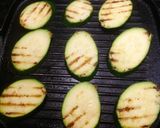 Foto del paso 2 de la receta: Lasaña de calabacín a la plancha con cheddar