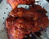Foto langkah ke 3 dari resep Ayam Goreng Terasi Daun Jeruk.